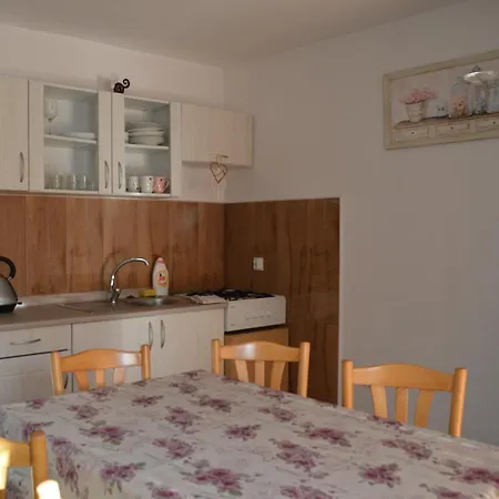 Dom Pri Potoku Rum i privatbostad *